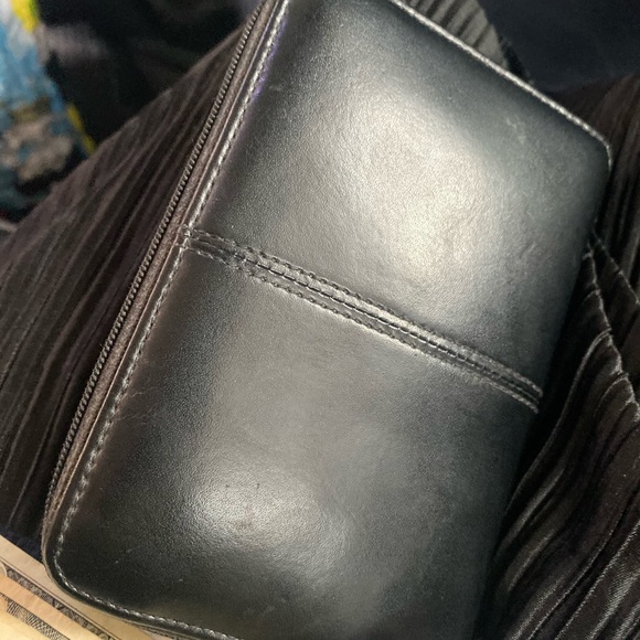 LONGCHAMP BLACK VNTG RARE ZIP-AROUND SLIM Wallet LUX GUC - Picture 12 of 14